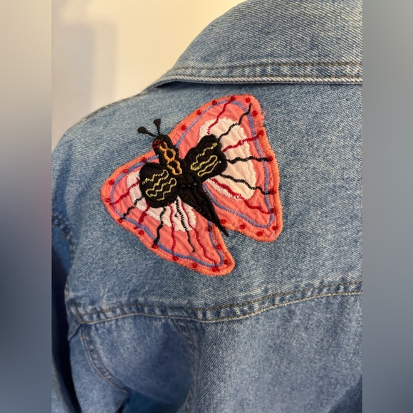 Butterfly and Stars Embroidered Denim Jacket light wash button front Size Small - Picture 7 of 11